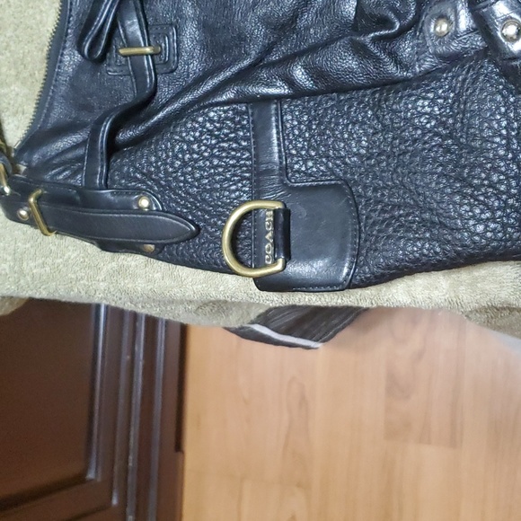 Coach Large Shoulder Bag - Picture 2 of 9